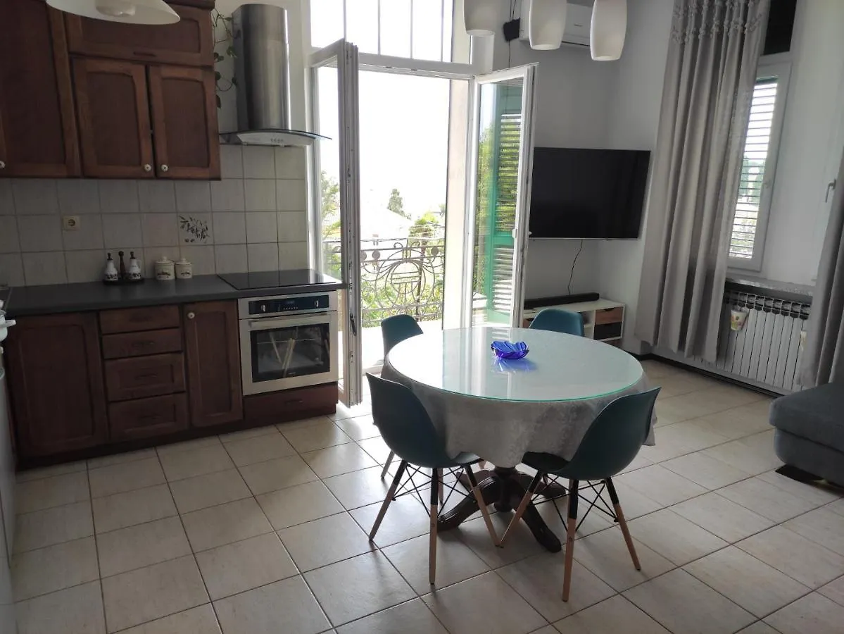 Bingo 8B Apartment Opatija 0*,